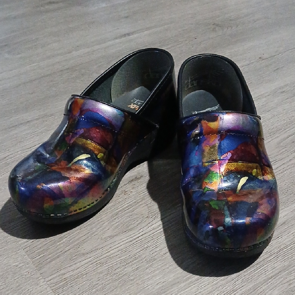 Dansko XP 2.0, Color Wash Patent shoes EUC  Sz 38 EUC